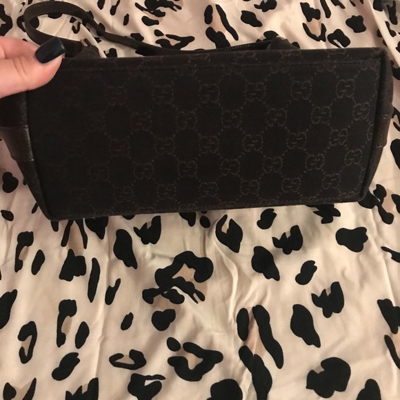 HOST PICK 🇮🇪GUCCI bag 💯 - Picture 4 of 8